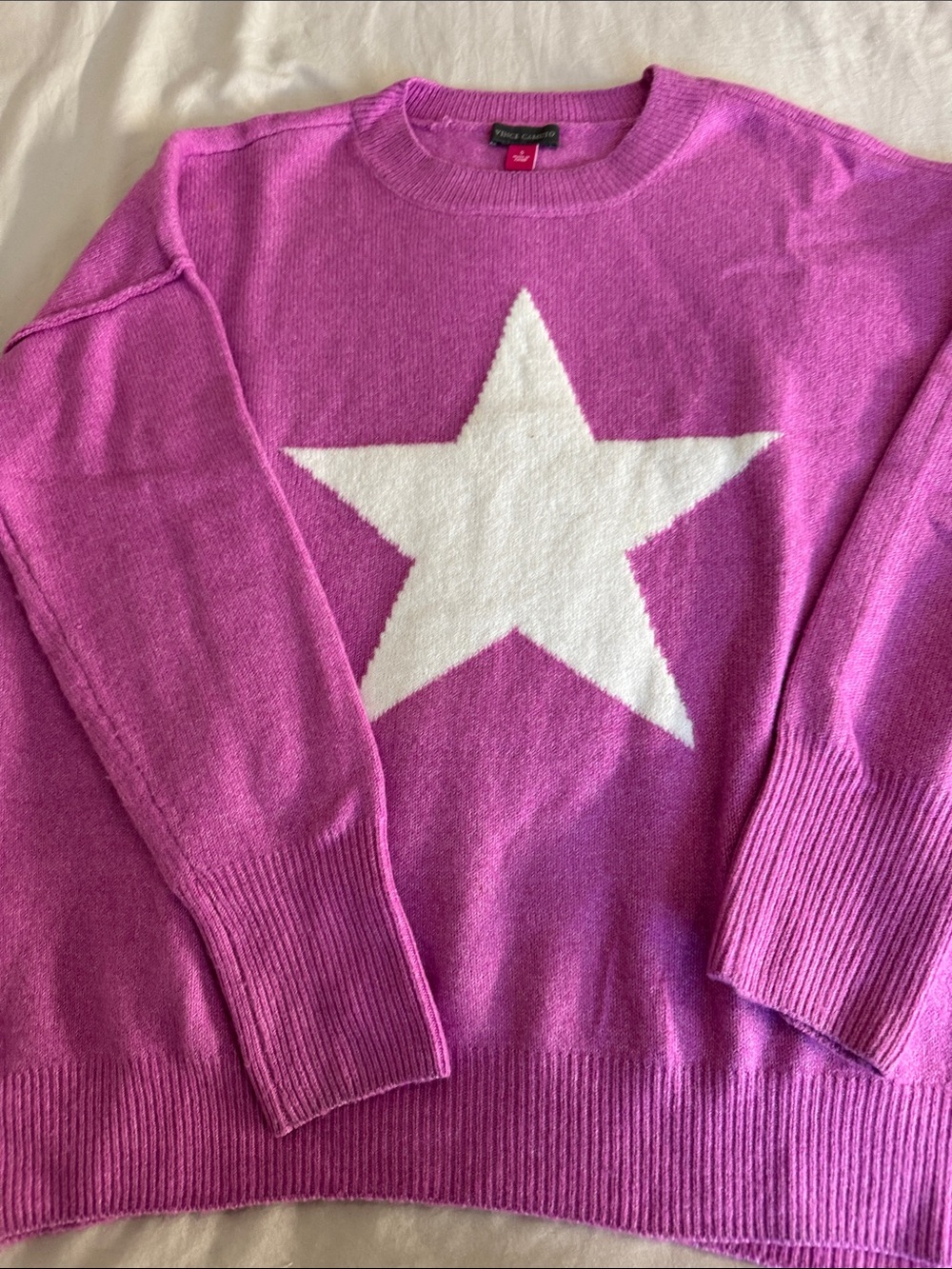 Vince Camuto Magenta Sweater with White Star